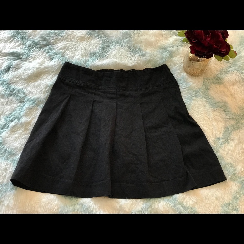 High Waisted Black School Girl Skirt ✨